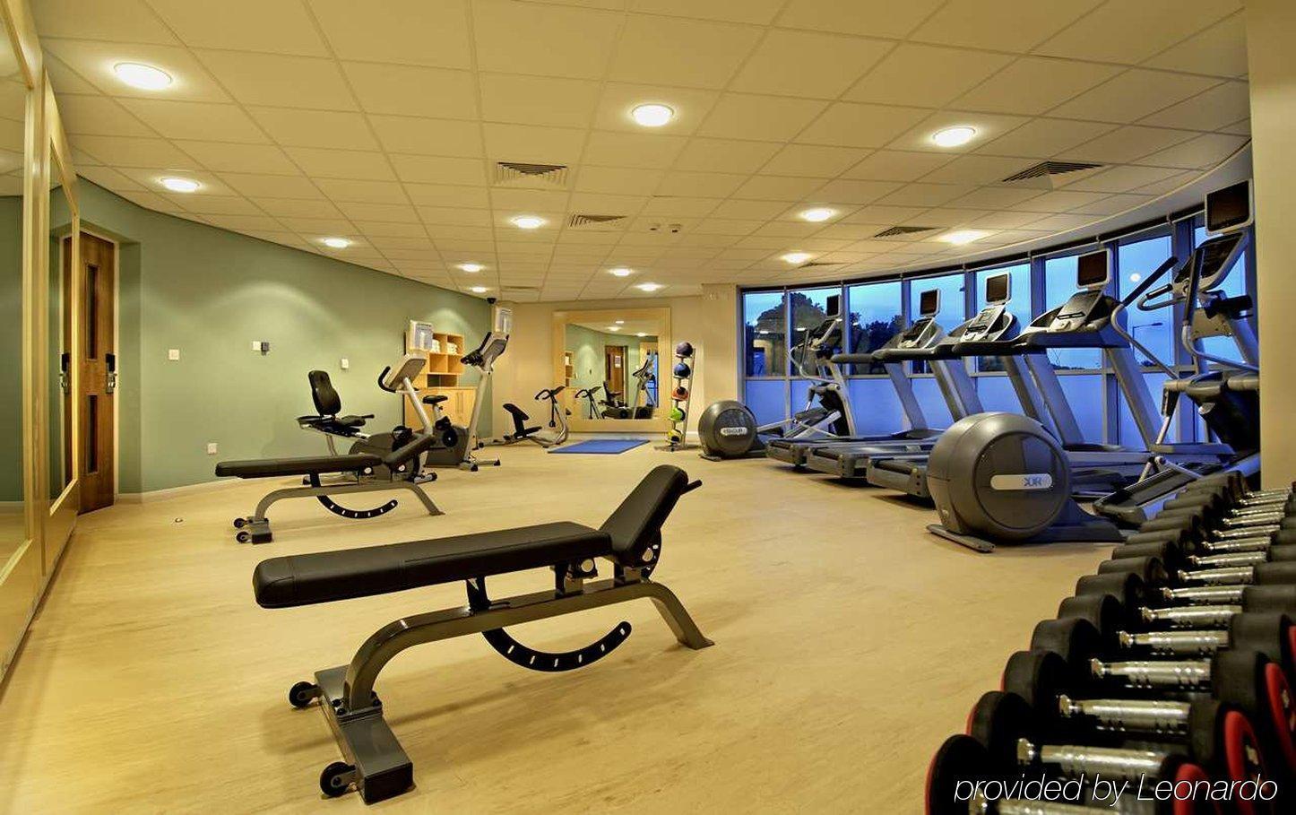 Doubletree By Hilton Gurugram Baani Square Hotel Гургаон Съоръжения снимка